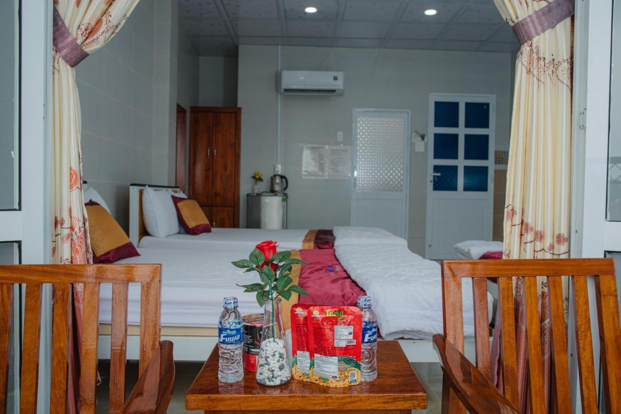 Hiep Hoa Hotel Chau Doc Esterno foto